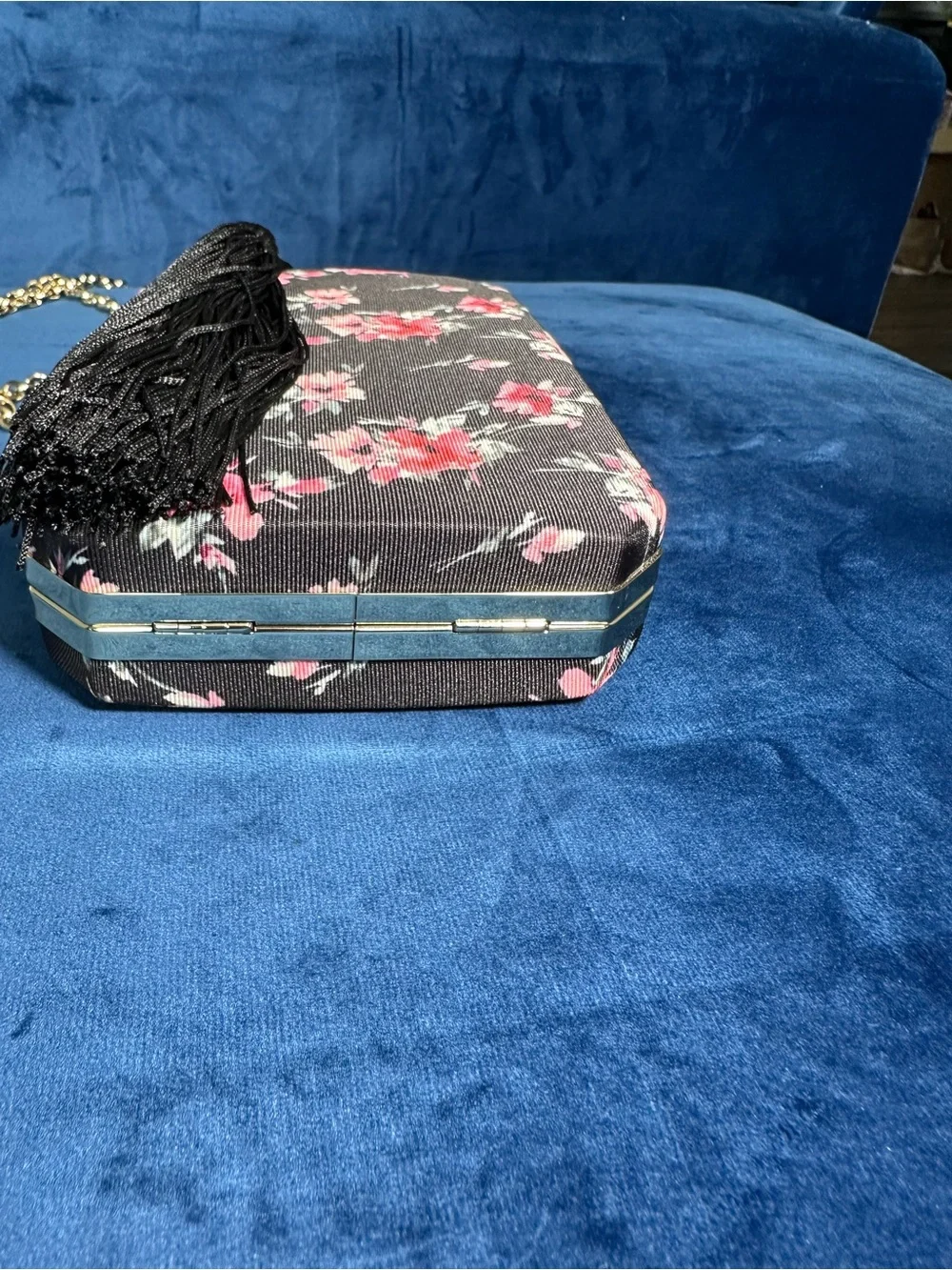 White House Black Market Floral Chain Strap Shoulder Bag Tassel Accent Small - Picture 7 of 12